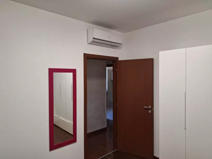 Immagine 3 di Camera in affitto  in Via IV Novembre 7 a Paderno Dugnano