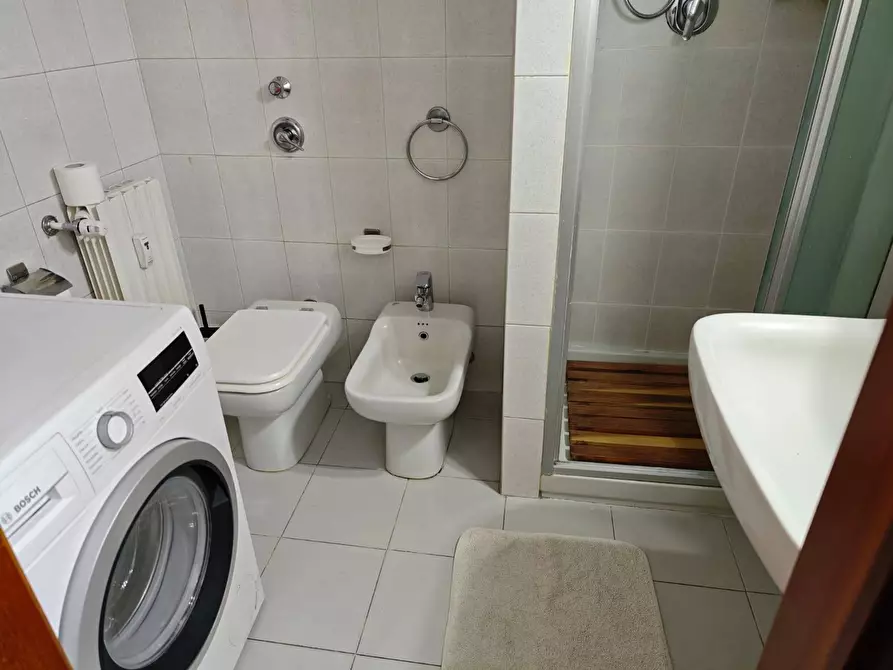 Immagine 8 di Camera in affitto  in via Trento a Paderno Dugnano