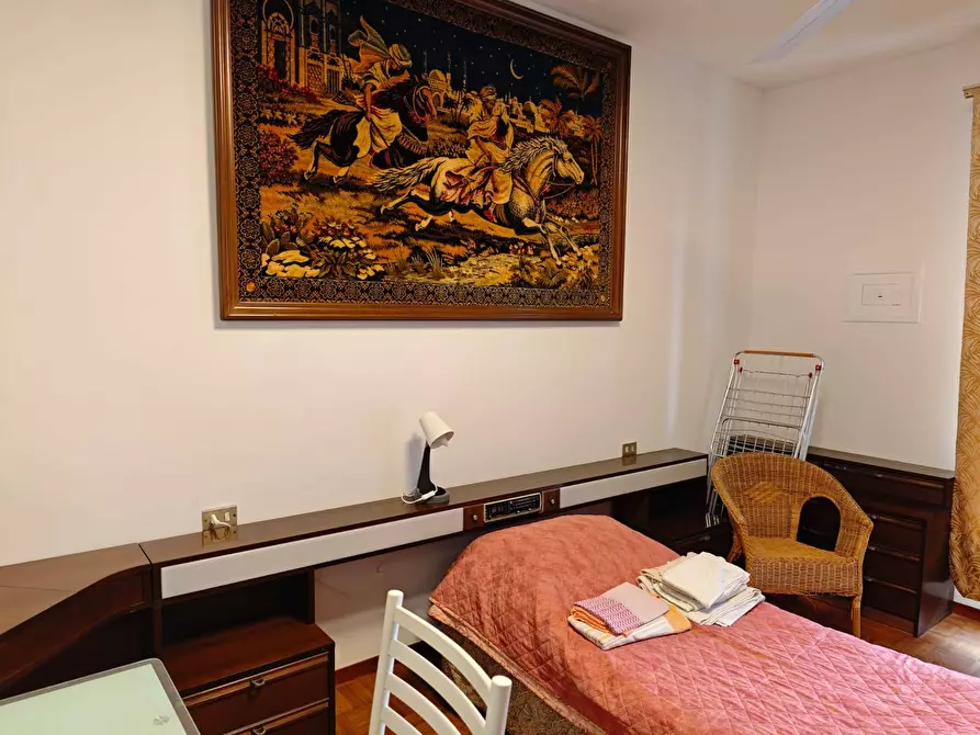 Immagine 16 di Camera in affitto  in via Trento a Paderno Dugnano