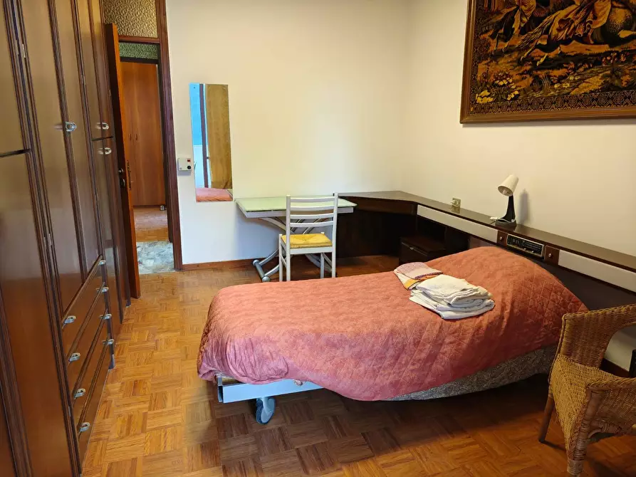 Immagine 17 di Camera in affitto  in via Trento a Paderno Dugnano