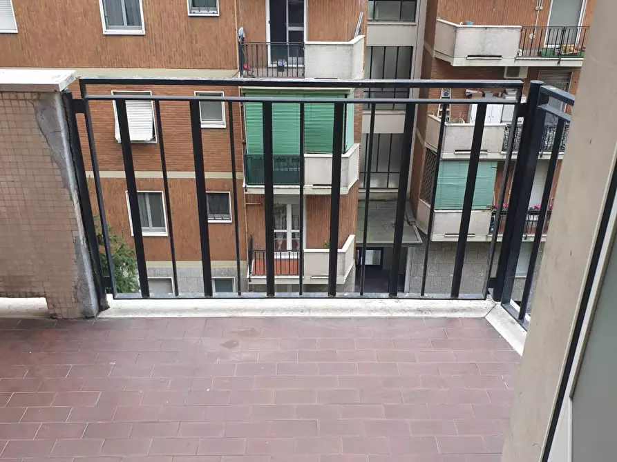 Immagine 1 di Appartamento in affitto  in via Rapisardi 15 a Milano