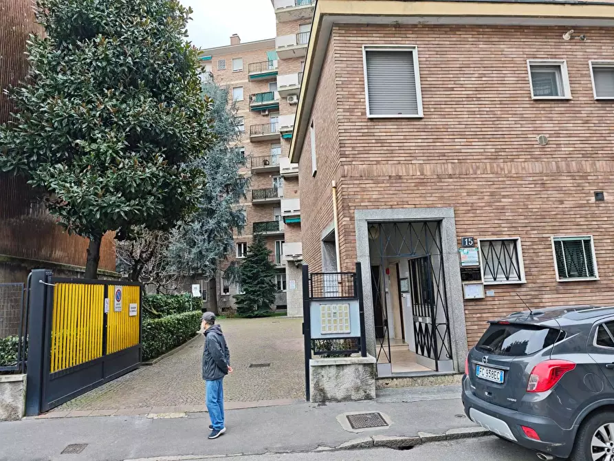 Immagine 4 di Appartamento in affitto  in via Rapisardi 15 a Milano