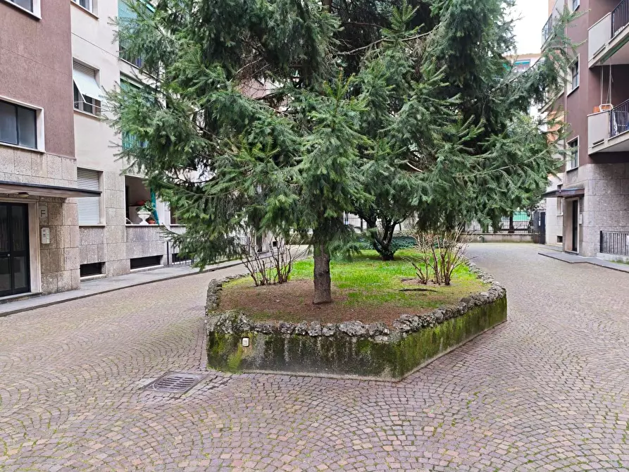 Immagine 6 di Appartamento in affitto  in via Rapisardi 15 a Milano