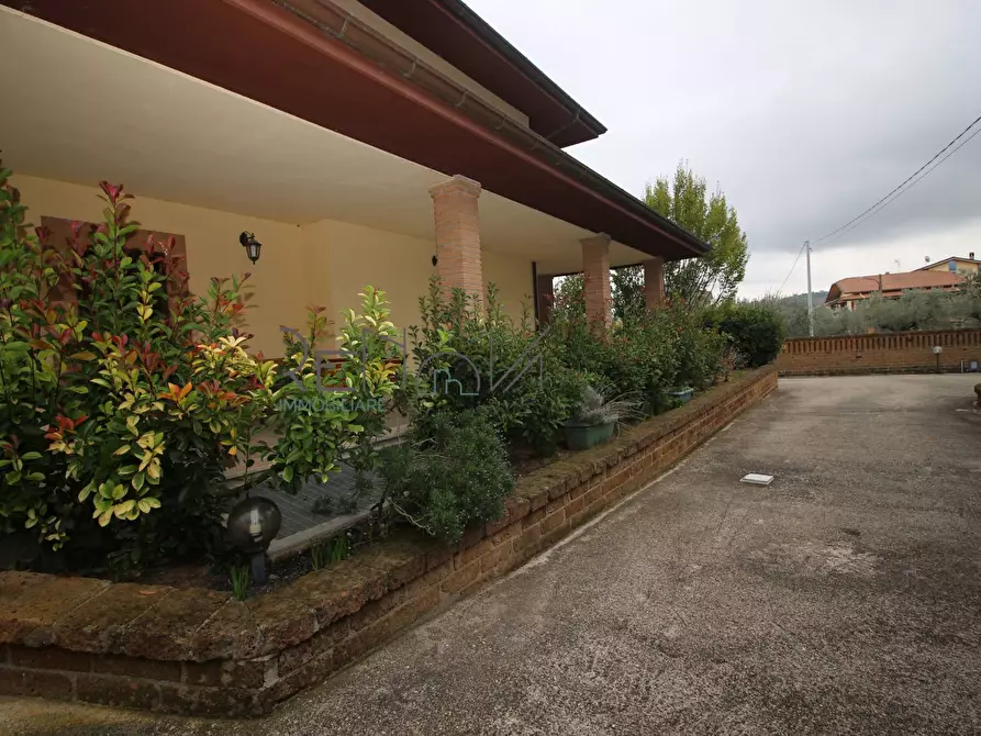 Immagine 7 di Villa in vendita  in Via Mirabilii 16B a Campli
