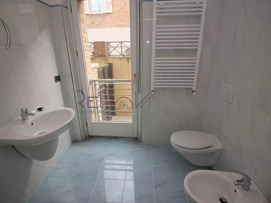 Immagine 12 di Ufficio in vendita  in via Porta Carrese 47 a Teramo