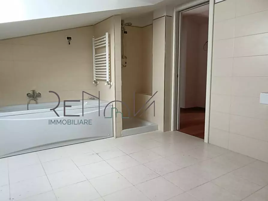Immagine 24 di Appartamento in vendita  in via Porta Carrese 47 a Teramo
