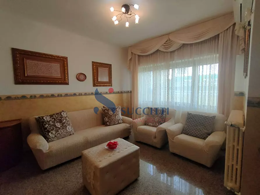 Immagine 3 di Appartamento in vendita  in Lungomare Sirena 155 a Tortoreto