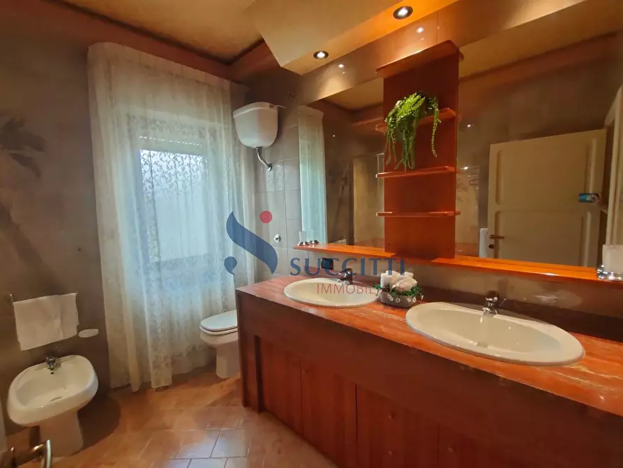 Immagine 17 di Appartamento in vendita  in Lungomare Sirena 155 a Tortoreto