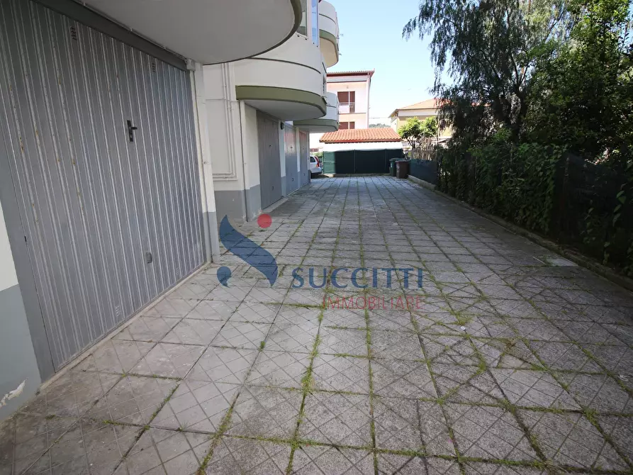 Immagine 33 di Appartamento in vendita  in Via Castellano 1 a Martinsicuro