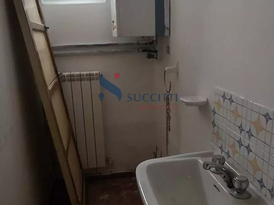 Immagine 13 di Locale commerciale in vendita  in via Raffaele Paolucci 4 a Teramo