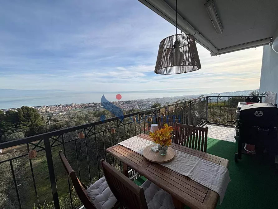 Immagine 11 di Appartamento in vendita  in Via Belvedere a Tortoreto