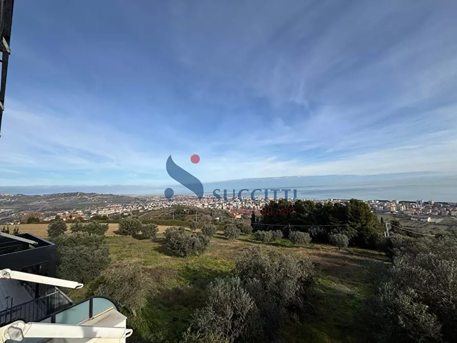 Immagine 13 di Appartamento in vendita  in Via Belvedere a Tortoreto