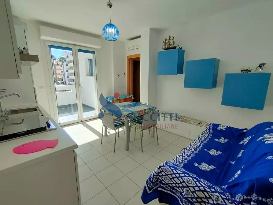 Immagine 3 di Appartamento in vendita  in via Camillo Benso di Cavour 22 a Tortoreto