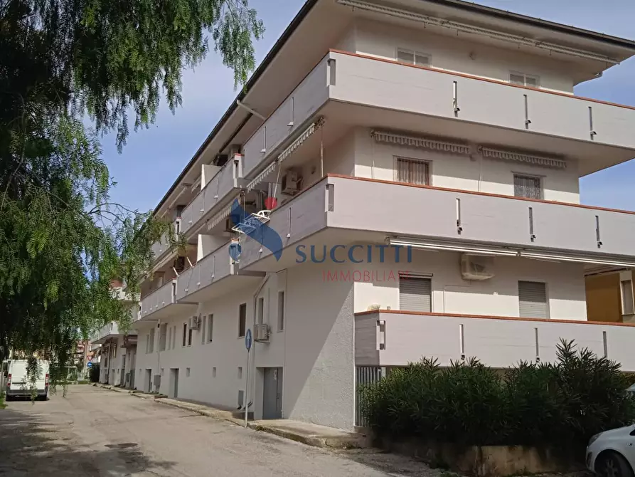 Immagine 1 di Appartamento in vendita  in Via Mincio 14/A a Alba Adriatica