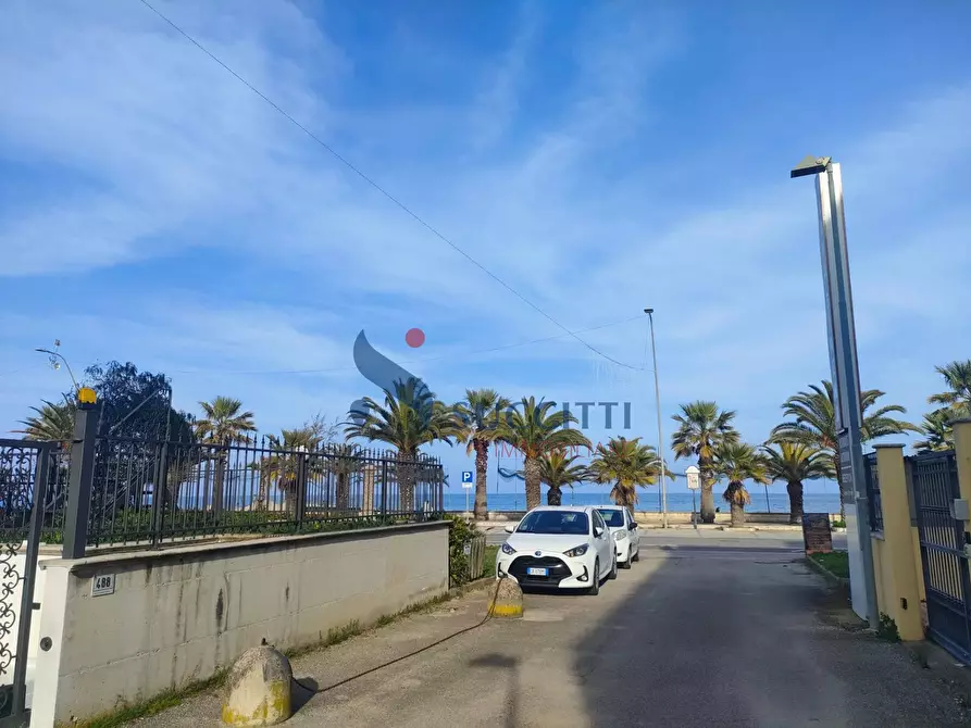 Immagine 24 di Appartamento in vendita  in viale sirena 488 a Tortoreto