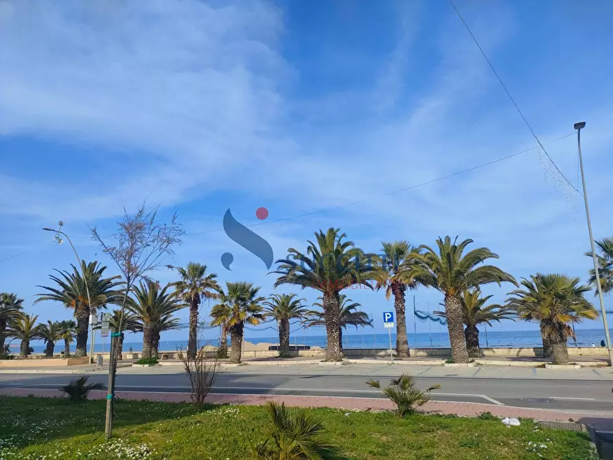 Immagine 25 di Appartamento in vendita  in viale sirena 488 a Tortoreto