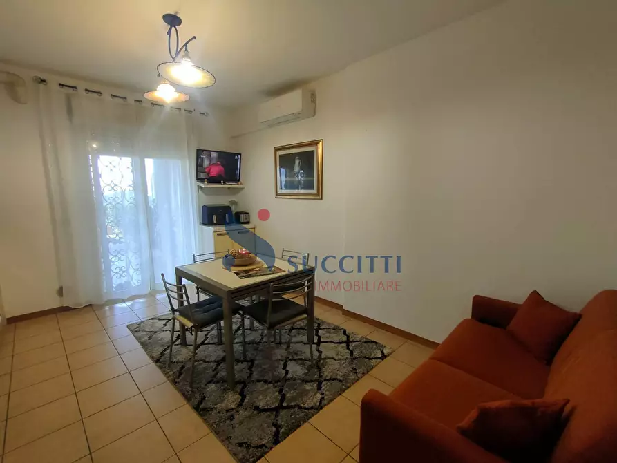 Immagine 2 di Appartamento in vendita  in viale sirena 488 a Tortoreto