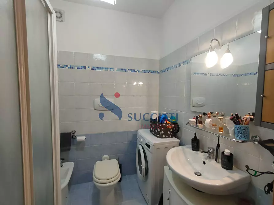 Immagine 14 di Appartamento in vendita  in viale sirena 488 a Tortoreto