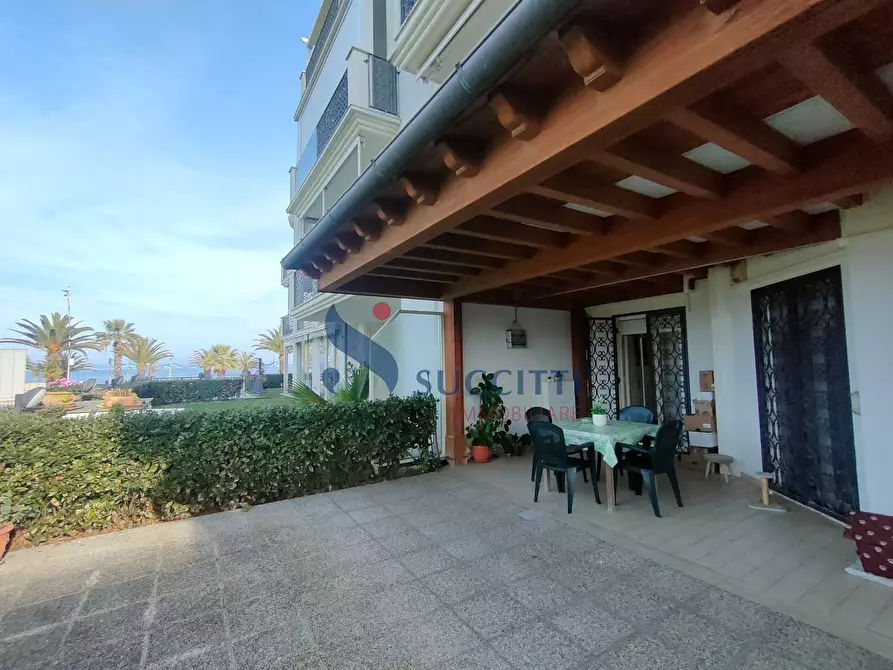 Immagine 15 di Appartamento in vendita  in viale sirena 488 a Tortoreto