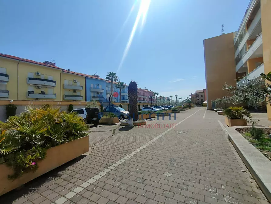 Immagine 40 di Appartamento in vendita  in via Guttuso 6 a Tortoreto