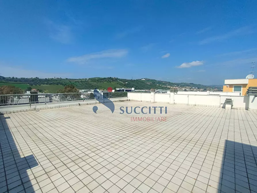 Immagine 36 di Appartamento in vendita  in via Guttuso 6 a Tortoreto