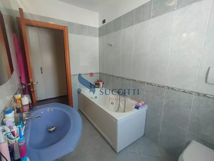 Immagine 33 di Appartamento in vendita  in via Guttuso 6 a Tortoreto