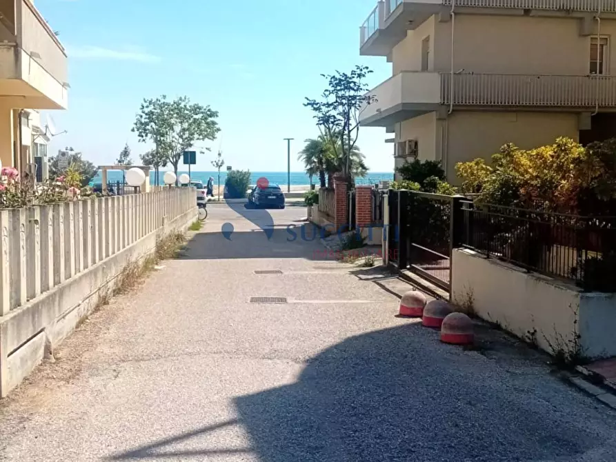 Immagine 1 di Appartamento in vendita  in Via Brenta snc a Alba Adriatica