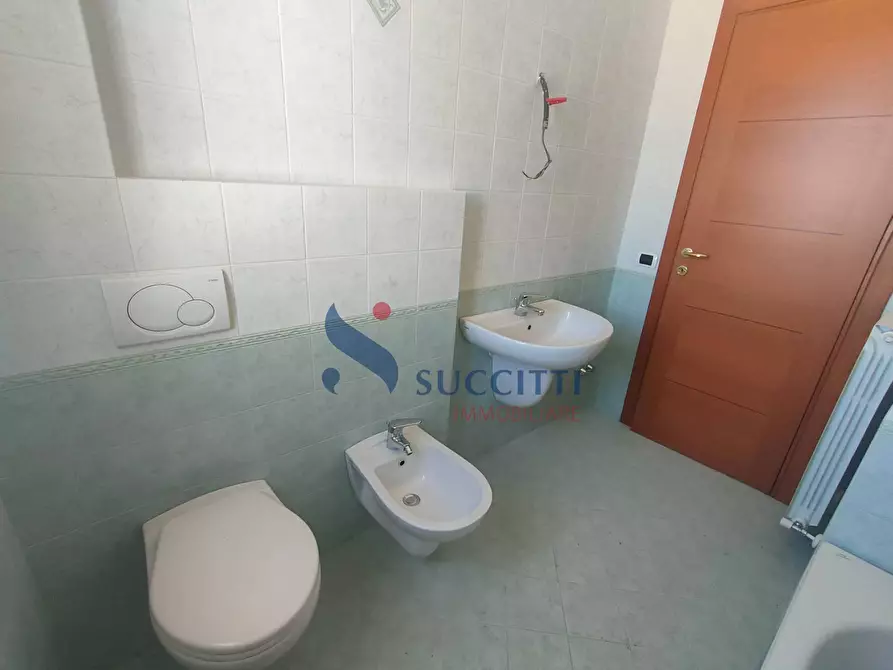 Immagine 21 di Appartamento in vendita  in Via 2 Giugno a Tortoreto