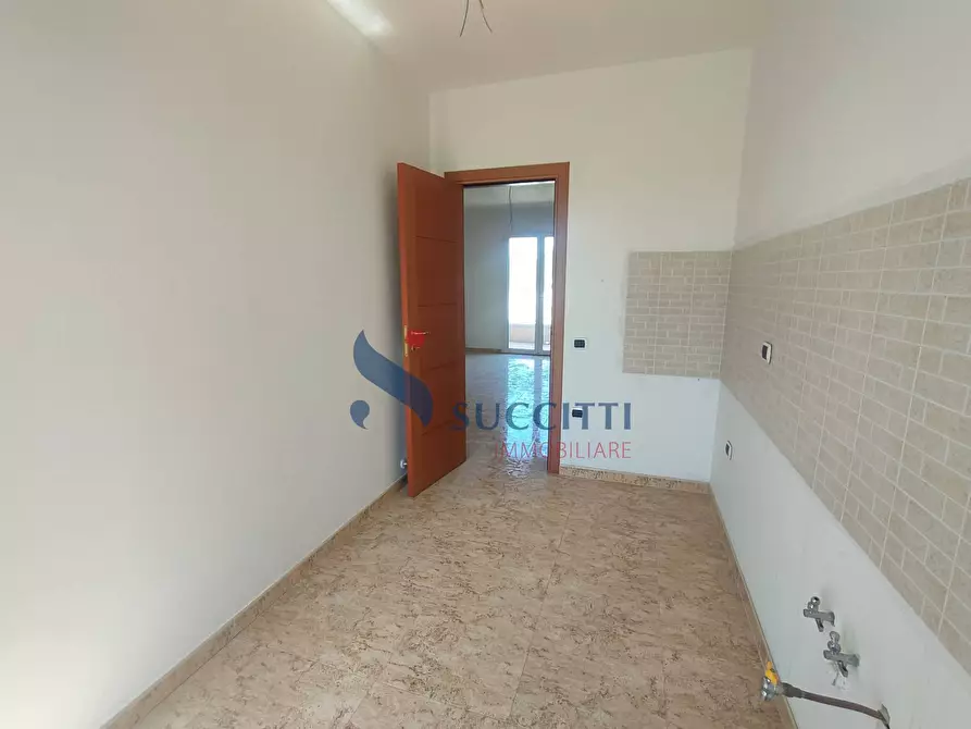 Immagine 10 di Appartamento in vendita  in Via 2 Giugno a Tortoreto