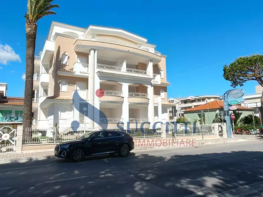 Immagine 2 di Appartamento in affitto  in Lungomare Sirena angolo Via Gabriele D'Annunzio a Tortoreto