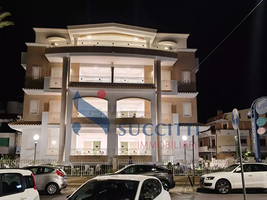 Immagine 3 di Appartamento in affitto  in Lungomare Sirena angolo Via Gabriele D'Annunzio a Tortoreto