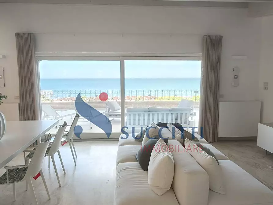 Immagine 1 di Appartamento in affitto  in Lungomare Sirena n. 338 angolo Via G. D'Annunzio a Tortoreto