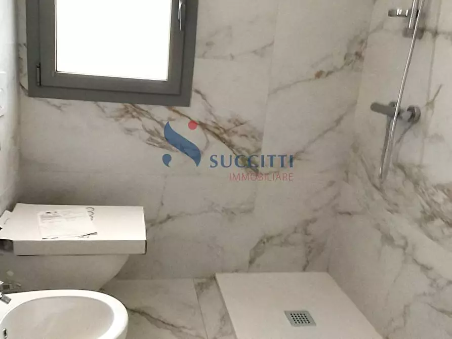 Immagine 13 di Appartamento in vendita  in via Rovigo a Alba Adriatica