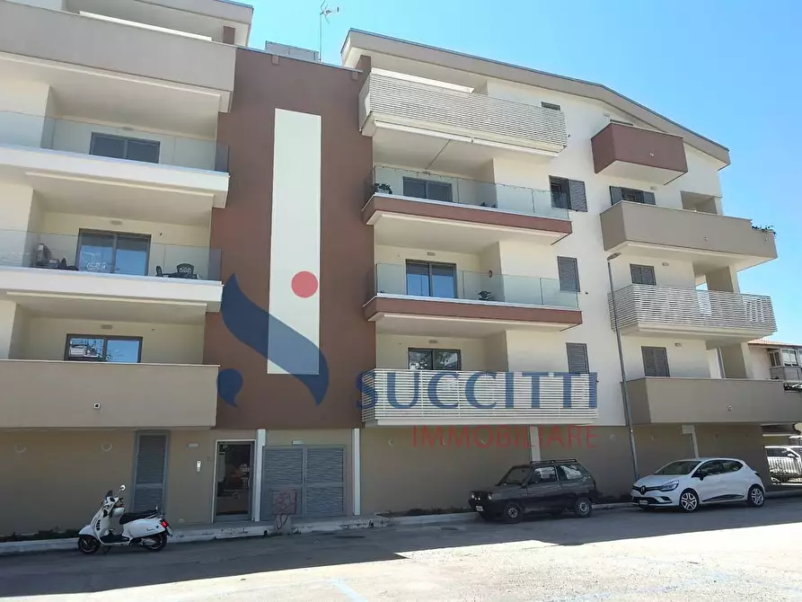 Immagine 19 di Appartamento in vendita  in via Rovigo a Alba Adriatica