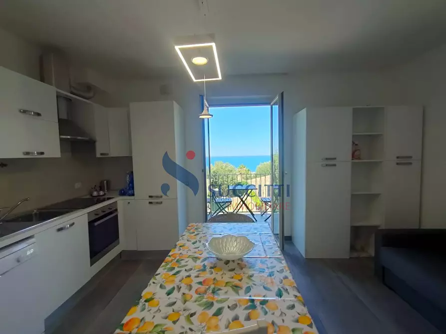 Immagine 5 di Appartamento in vendita  in vascello 8 a Tortoreto