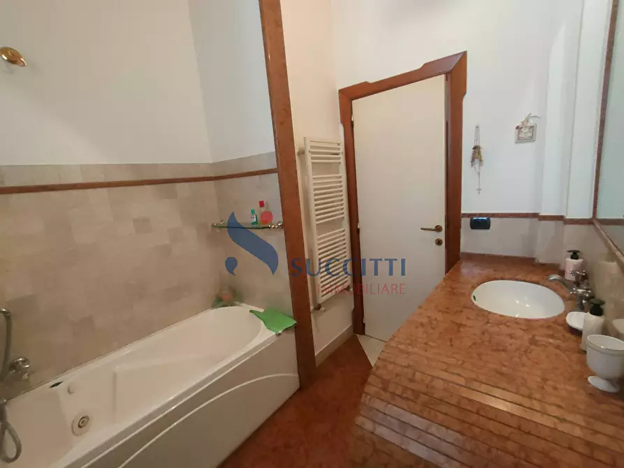 Immagine 37 di Appartamento in vendita  in Nazionale 10 a Tortoreto
