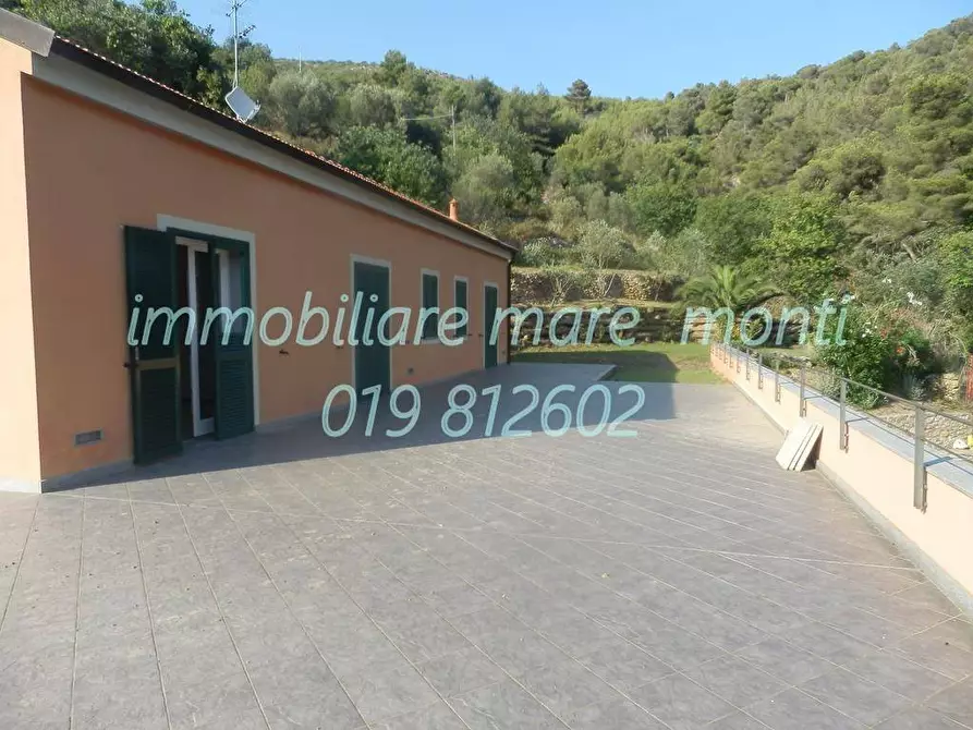 Immagine 6 di Villa in vendita  in via laiolo a Bergeggi