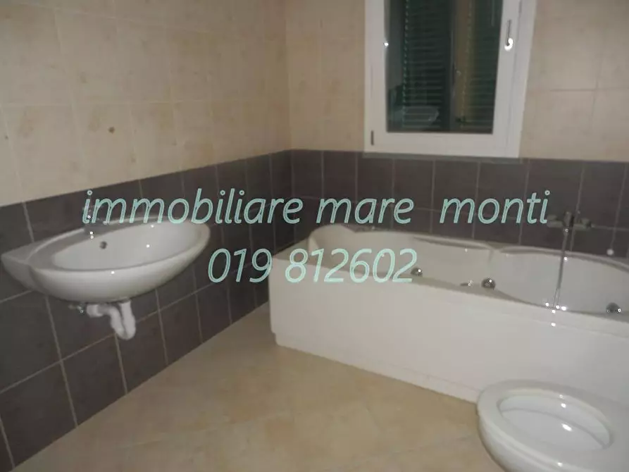 Immagine 20 di Villa in vendita  in via laiolo a Bergeggi