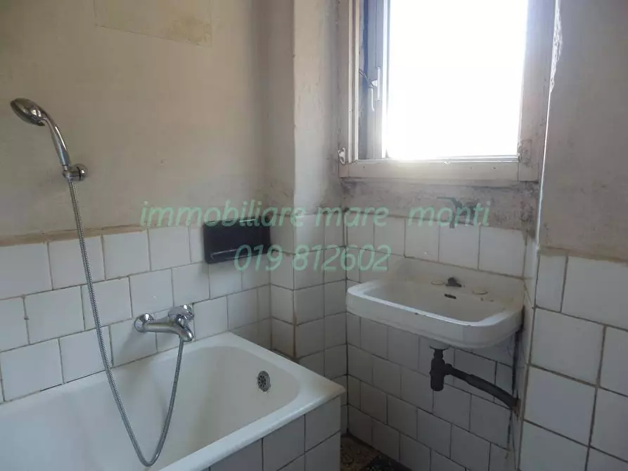 Immagine 9 di Casa indipendente in vendita  in via cimavalle a Savona