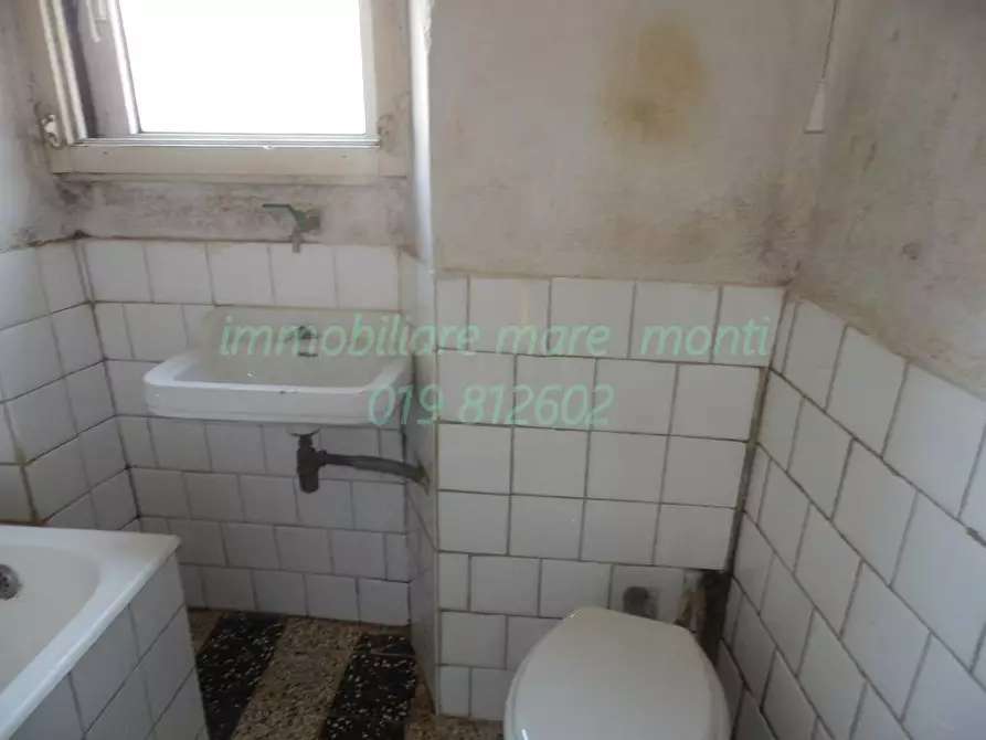 Immagine 10 di Casa indipendente in vendita  in via cimavalle a Savona