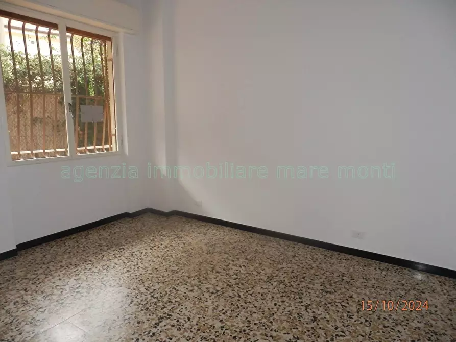 Immagine 8 di Appartamento in vendita  in via carducci a Loano