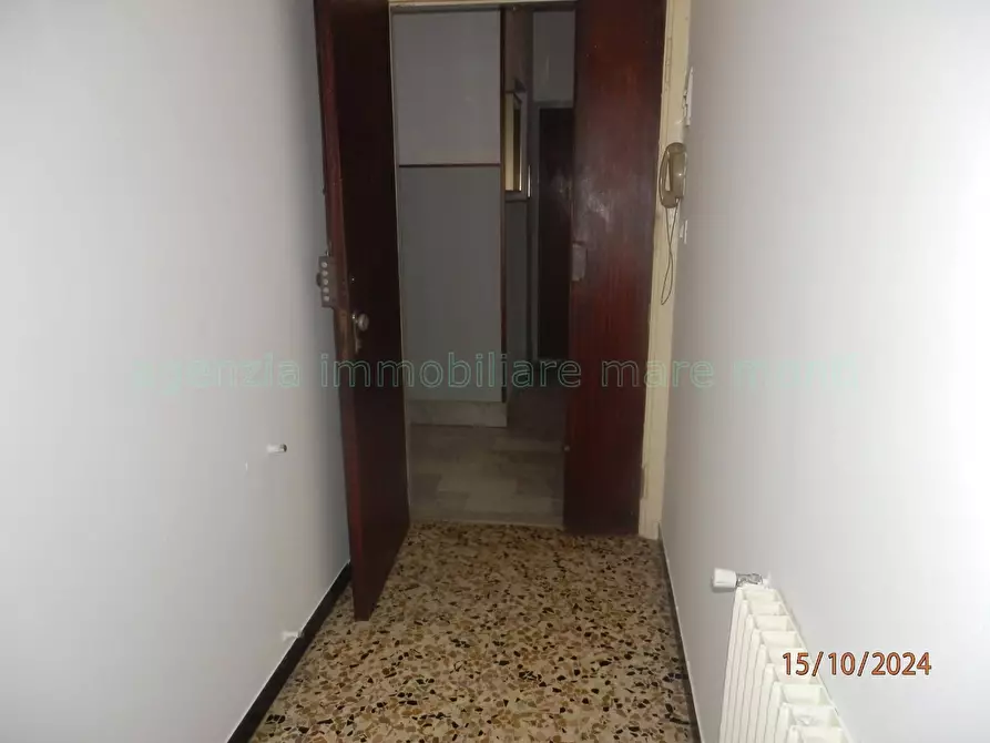 Immagine 17 di Appartamento in vendita  in via carducci a Loano