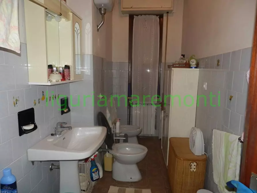 Immagine 19 di Appartamento in vendita  in via fratelli ferraro 5 a Cairo Montenotte