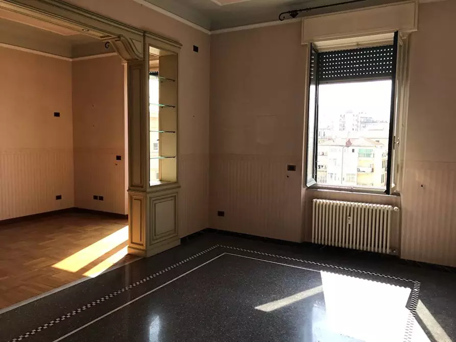 Immagine 13 di Appartamento in vendita  in p.zza marconi a Savona