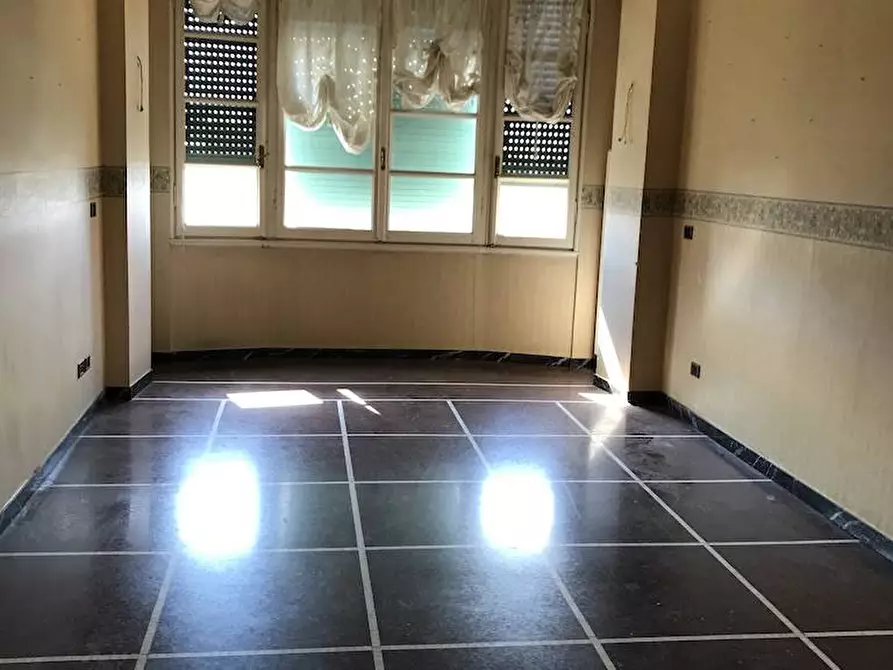 Immagine 18 di Appartamento in vendita  in p.zza marconi a Savona