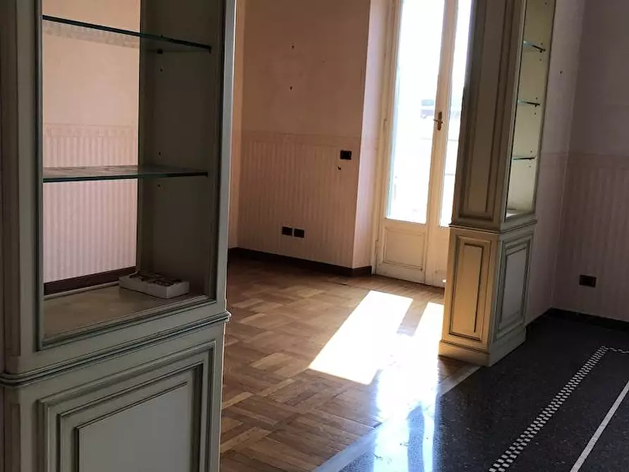 Immagine 28 di Appartamento in vendita  in p.zza marconi a Savona