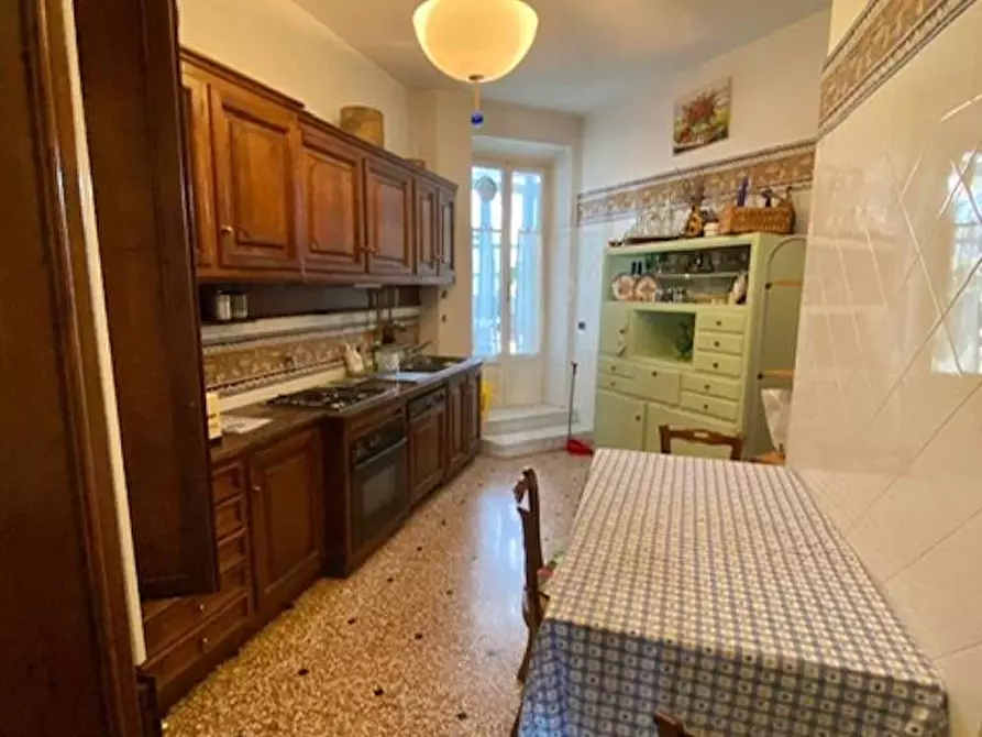 Immagine 34 di Appartamento in vendita  in p.zza marconi a Savona