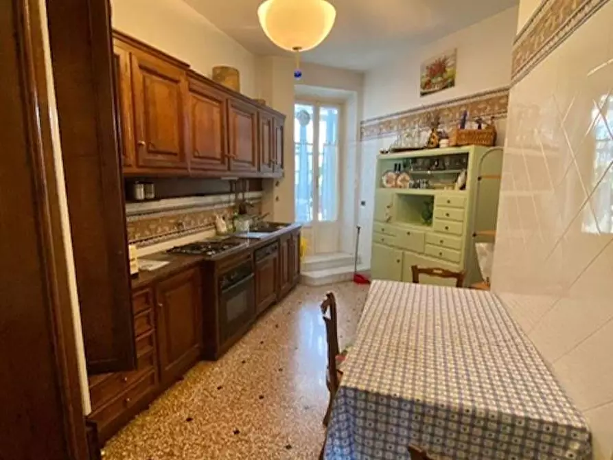 Immagine 35 di Appartamento in vendita  in p.zza marconi a Savona