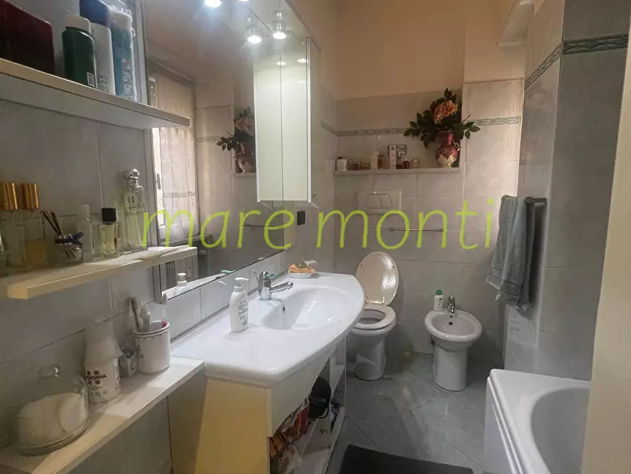 Immagine 14 di Appartamento in vendita  in via briganti a Savona