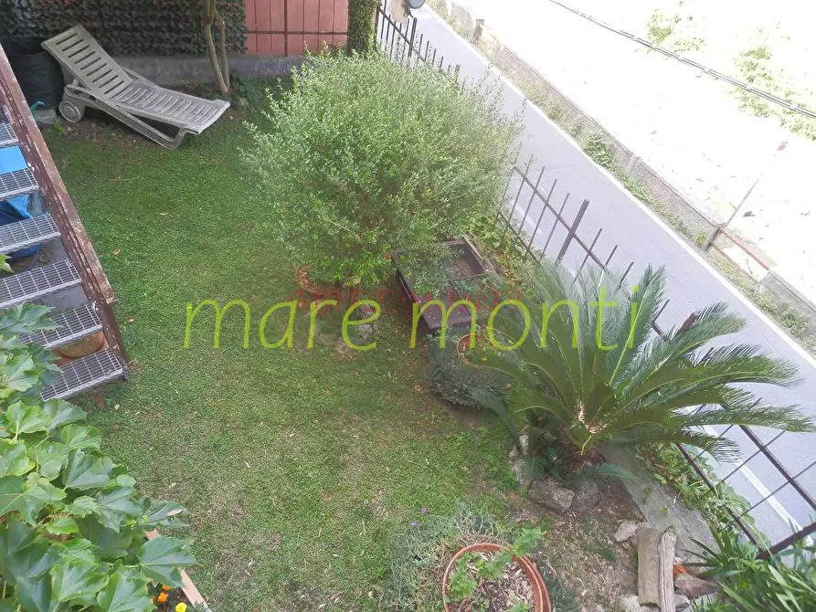 Immagine 40 di Villetta a schiera in vendita  in via santuario a Savona